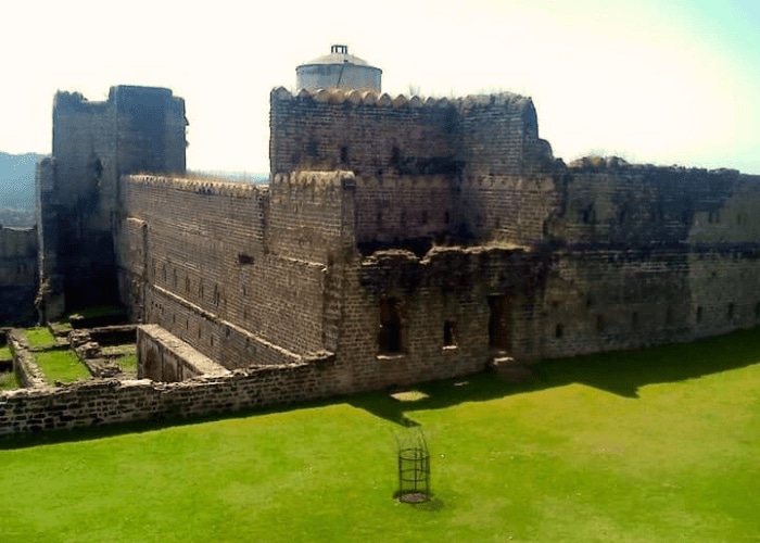 Shahpurkandi Fort